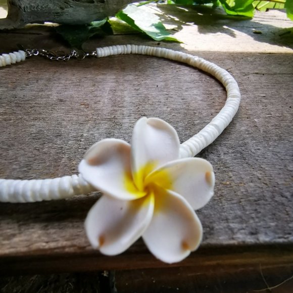 Puka Shell and Plumeria Flower Necklace - Picture 4 of 15